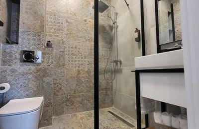 Rental of a comfortable 3-room apartment, 93 m², Tomis Nord, Constanta, Romania